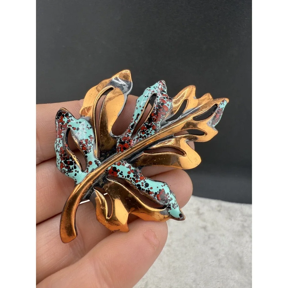 Vintage Brooch Lot Leaf‎ Hat Flower Gold Tone Some Signed